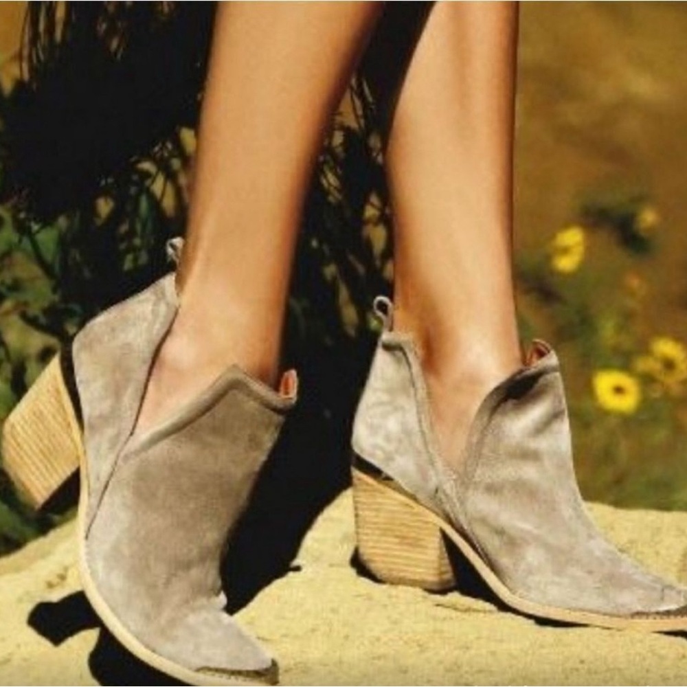Jeffery Campbell Cromwell suede pull-on booties western cowgirl boho 8.5